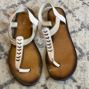 Women’s white sandals